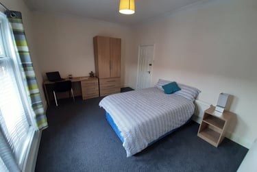 4 bed house, Victoria road, Near university, Middlesbrough, TS13HR - Image 9